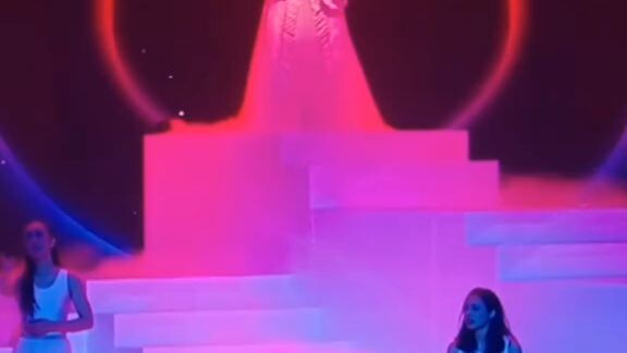 SALMA TAK SEGAMPANG ITU