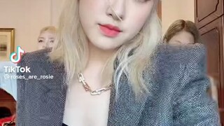 Blackpink, TikTok Jiggle Jiggle dance cover