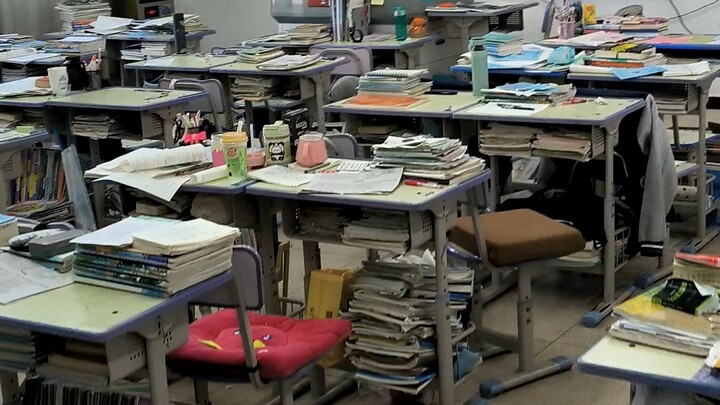 A scene in the classroom that looks just like Binan Shijin.jpg