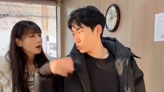 "Kẻ liếm chó sẽ trở thành chủ nhân!" 》