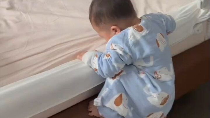 At 14 months, he’s so independent! When he’s tired, he goes to bed by himself—even if he crawls just