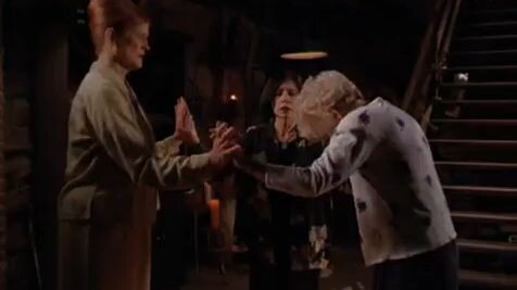 Charmed s2 e17