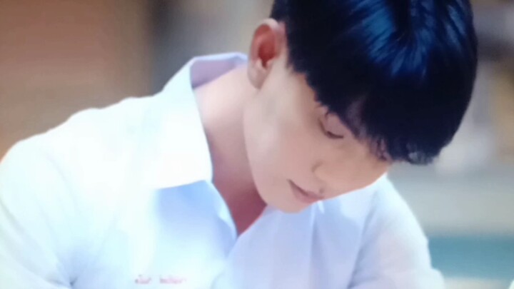 [Secretly fall in love with you] I don't want to be with you, because couples will break up, and the