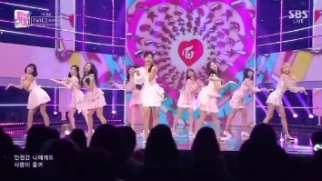 ใครบ้างที่สามารถชมไตรภาคที่เต็มไปด้วยพลังของ TWICE ของเราได้โดยไม่สับสน?