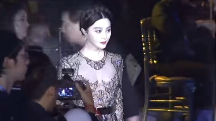 No wonder high-end luxury prefers her, she looks more expensive than any high-end luxury