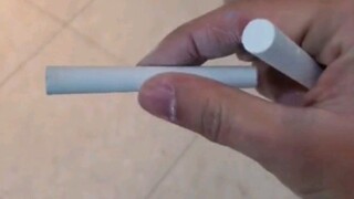 Sau ba năm trung học nam sinh, ông đã đúc kết được “định luật ném phấn”, và Newton đã phải nói lời t