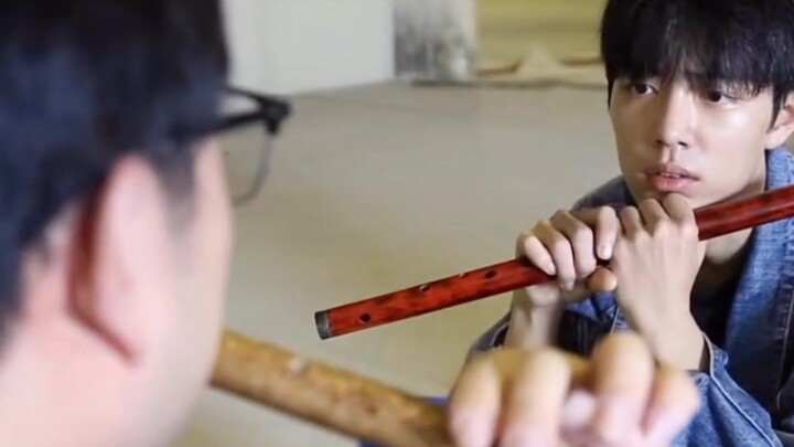 肖战怎么做到先一脸疑惑，然后下一秒这么牛比