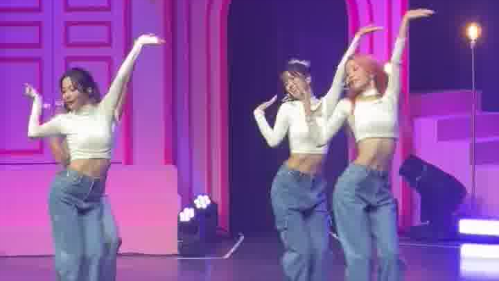 🐰 Tropical Light has a choreography! Such a pleasing little subunit, Kep1er.