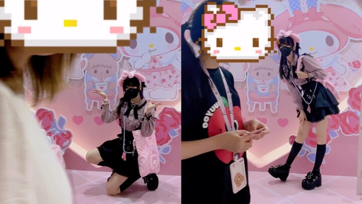 Những cô gái hướng nội thường dùng ngón chân để bới đất khi bấm máy ảnh.