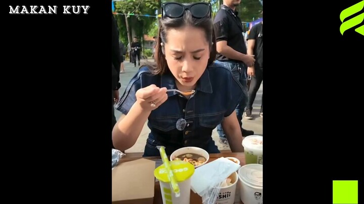 Ngebakso di jajarans girlfest