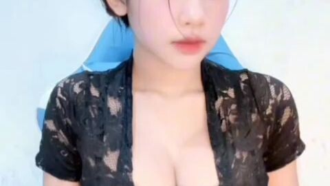 cantik montok