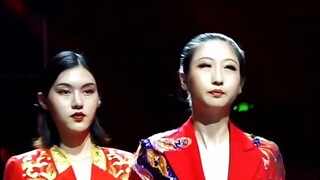 A touching scene from the modeling competition—each time I watch it, I feel more and more inspired. 