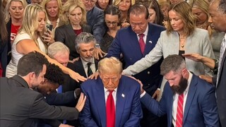 Puncak menciptakan dukungan palsu, senja menyaksikan para pengikut sejati