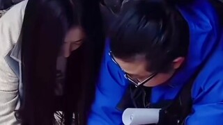 Haha, saya acungi jempol untuk adaptasi kru "Under the Alien"! Lao Meng dalam komik tidak hadir, tet