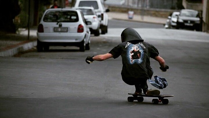 Downhill Skateboarding | 80km/h at Chongqing Mountain Road