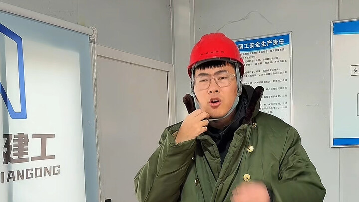 Tentang Denda di Lokasi Konstruksi