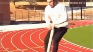 คุณเคยเล่นแท่งกระโดดมาก่อนไหม? ตอนเด็กๆ กระโดดขึ้นไปสนุกมาก แต่ต่อมาเริ่มมีปัจจัยเสี่ยงบางอย่าง ทีละ