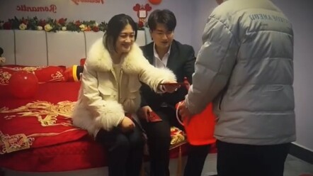 “พี่ชายเอากระโถนปัสสาวะไปให้น้องสะใภ้”