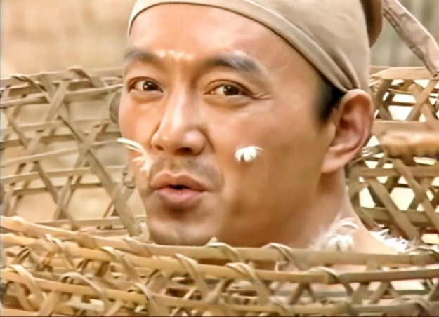 Man secretly steals neighbor’s duck, ends up covered in duck feathers!