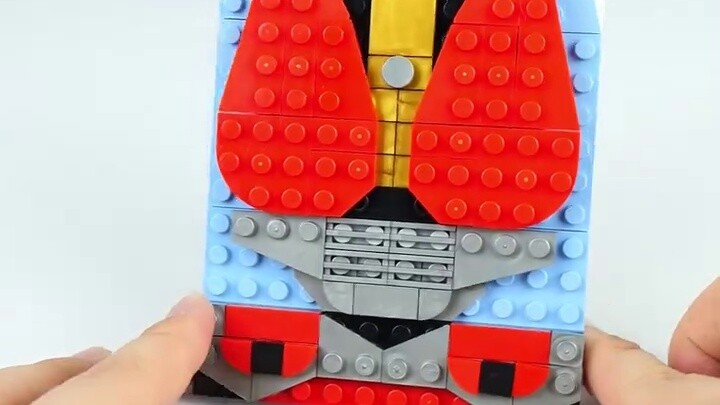 How to build Kamen Rider Den-O with 121 Lego bricks?