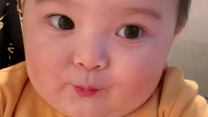I got played by 10-month-old Xiaobao!