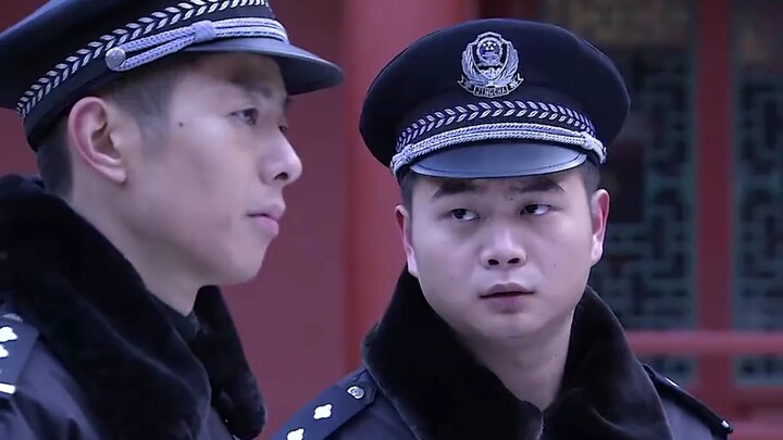 An old man showed off his talents in front of the police, and to his surprise, the case was solved.
