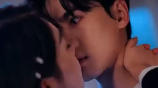 Aku pikir dia membenciku, tetapi kemudian aku tahu dia ternyata sangat peduli