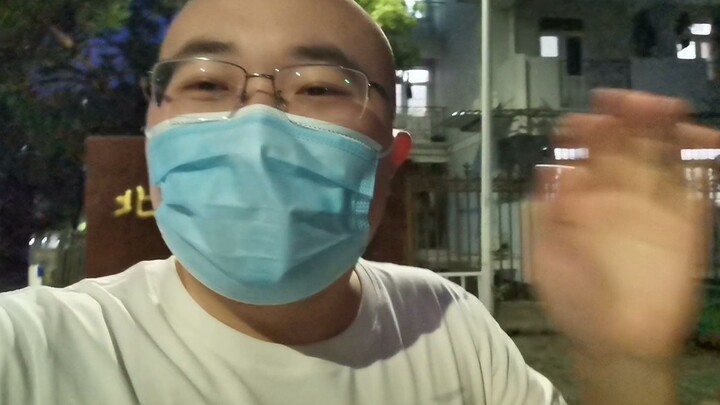 A female viewer conveyed a male viewer’s affection for me.