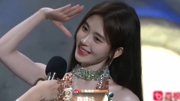 【Tình yêu của Cúc Tịnh Y đang gặp nguy cấp】Tôi phải nói cảnh chào kiểu quân đội kinh điển của chị Cú