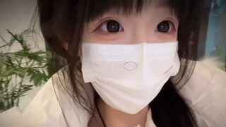 บล็อกเกอร์ ASMR 6 คนที่จะช่วยหลอกล่อให้คุณหลับ