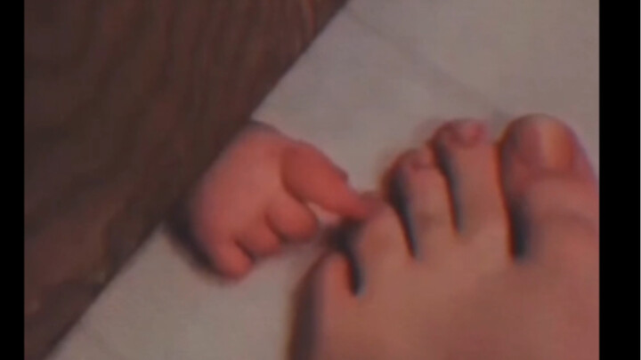 Human babies JioJio are just this cute!