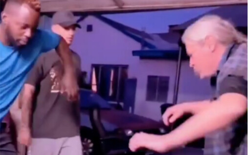 ปีนั้น C ไปขอคำปรึกษาจาก taco เกี่ยวกับพื้นฐานและการใช้งานของ cobra