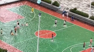 原来篮球场也有隐藏款