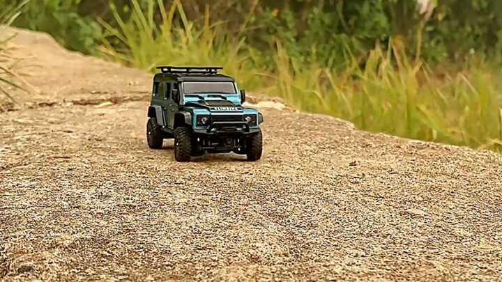 Jeep mini test track
