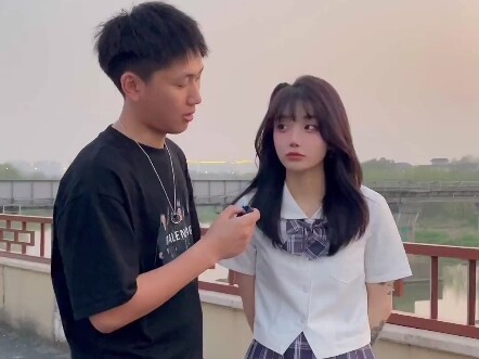 Haha, selanjutnya, Tong tetaplah Tong yang dulu [menutup wajah], dan leluhur juga masih sama seperti