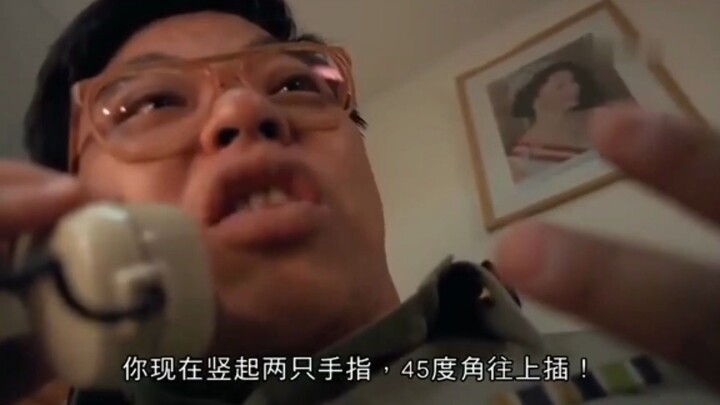 [Cantonese audio] Grab the gun and "shoot" him!
