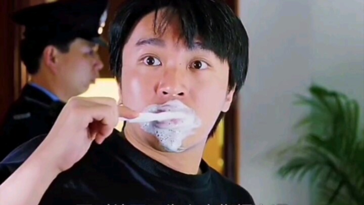 Director Stephen Chow investigates a case, transforming into a gambling god at the casino.