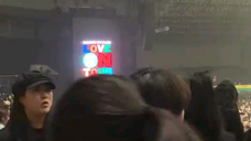 BLACKPINK的PINK VENOM在 Harry Style首尔演唱会上播放
