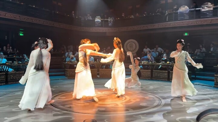 5 دقائق من “تعلم المشي في هاندان” بزاوية عرض كاملة – النسخة الكاملة مع الموسيقى التصويرية “لوه باي”.