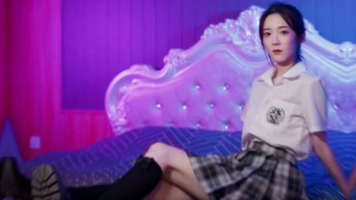 آها! أنا تشون شيا! إذا قمت بربط أخيك، هل ستأتي لإنقاذه؟