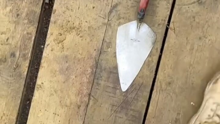 Suara yang Lucu dan Aneh