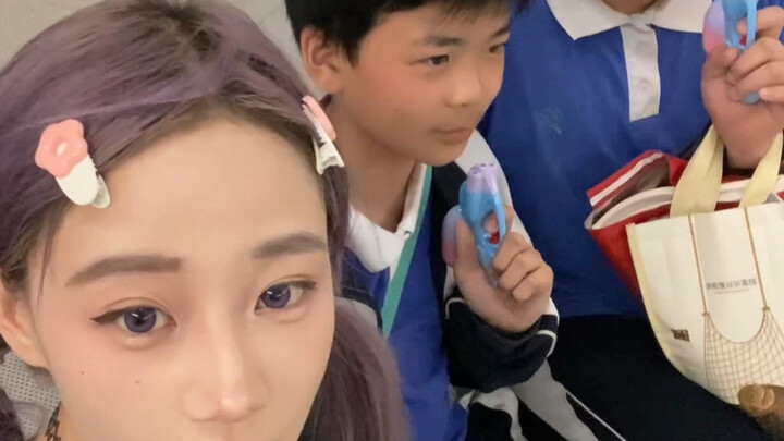 ทีมผู้พิทักษ์เมือง… กำลังเติบโตขึ้นเรื่อยๆ… ช่างน่าปลื้มใจ…