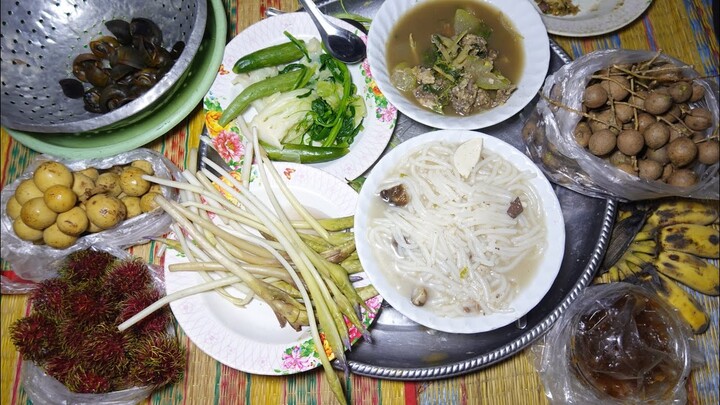 ก๋วยจั๊บถ้วยใหญ่ แกงไก่ใส่ฟัก บักค้อสุก