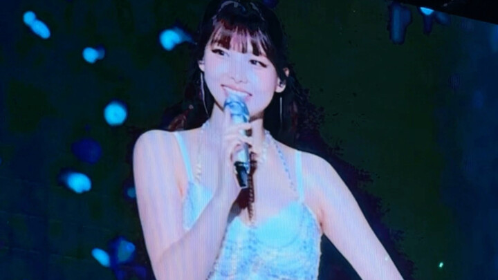 ทไวซ์: ว้ากากีกง (ฉันจะบอกเธอเลย) ว้าจินซุย! (ฉันสวยมาก)