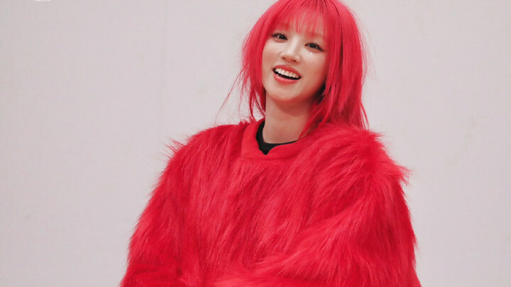 【Yuqi】Thần tượng của ai hóa trang thành Gigi và nhảy cho người hâm mộ vào sáng sớm 240428 Buổi họp f