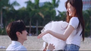 Gadis malang dijual ke pria tua, tapi salah masuk kamar CEO, setelah mencicipi,