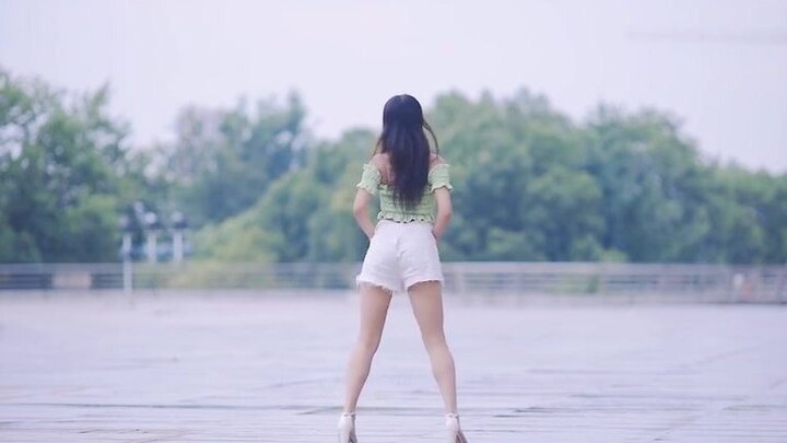 [Dance] Can you grasp the hot dance of such a young lady?