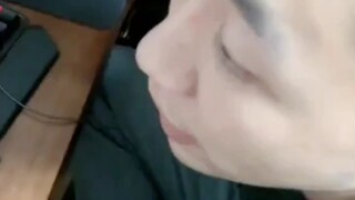 总有女人以为自己比游戏重要