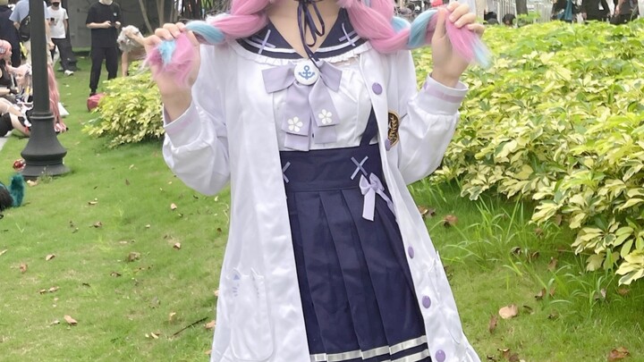 漫展上一只划水的阿夸