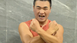 Guys, the ring is from my little brother Xiao Chao in Guizhou—let's be upfront and clear, I'm short 